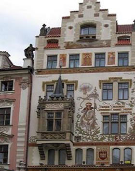 Эркер на доме в Праге